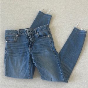 American eagle low rise stiff jeans size 4